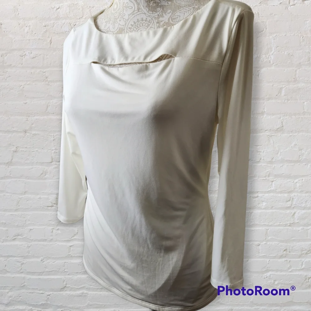 Carmen Marc Valvo Ivory cutout blouse size medium - Picture 1 of 9